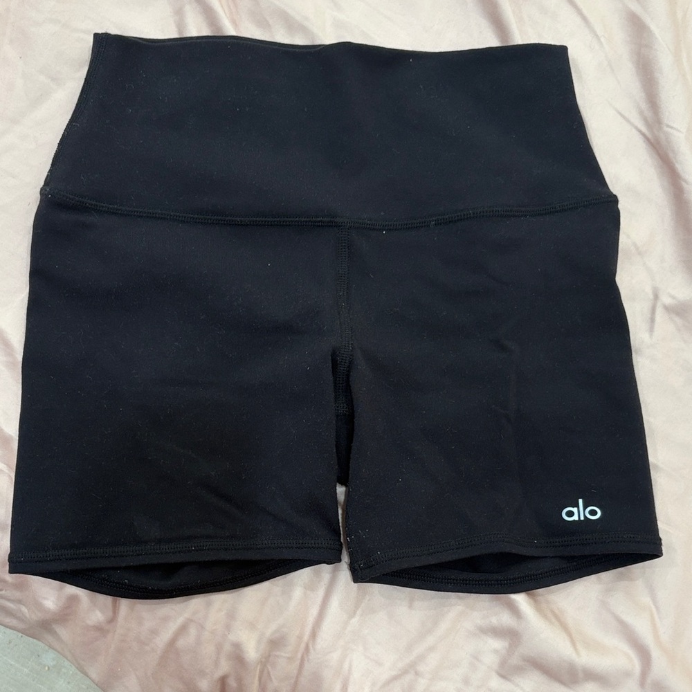 ALO Yoga Women's Black Bike Shorts